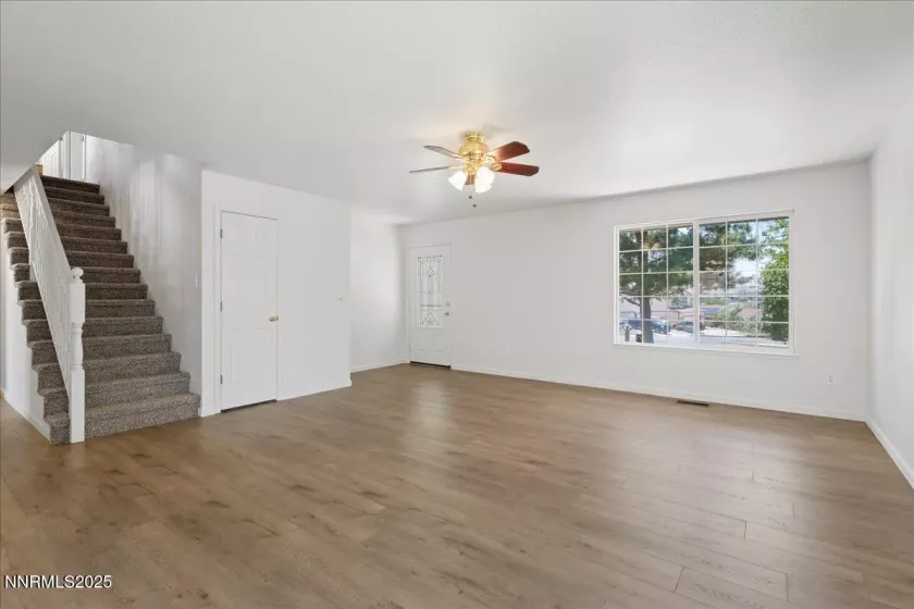 7339 Warhol, Sun Valley, Nevada 89433, 4 Bedrooms Bedrooms, ,3 BathroomsBathrooms,Residential,Residential,Warhol,250053000