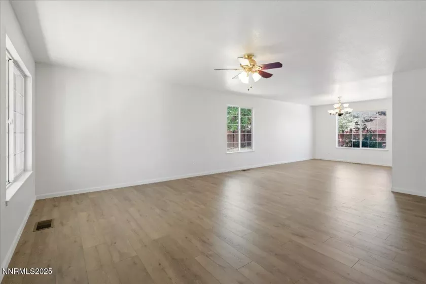 7339 Warhol, Sun Valley, Nevada 89433, 4 Bedrooms Bedrooms, ,3 BathroomsBathrooms,Residential,Residential,Warhol,250053000