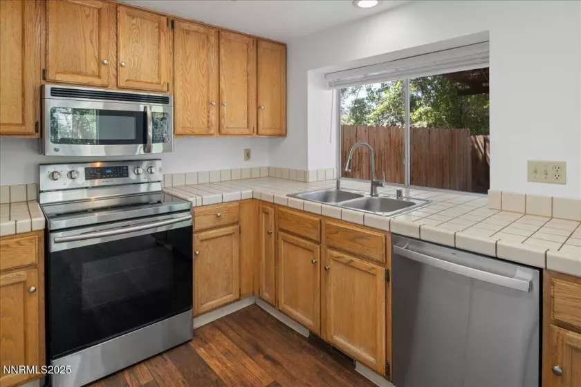 5142 Aspenview, Reno, Nevada 89523, 4 Bedrooms Bedrooms, ,3 BathroomsBathrooms,Residential,Residential,Aspenview,250053001