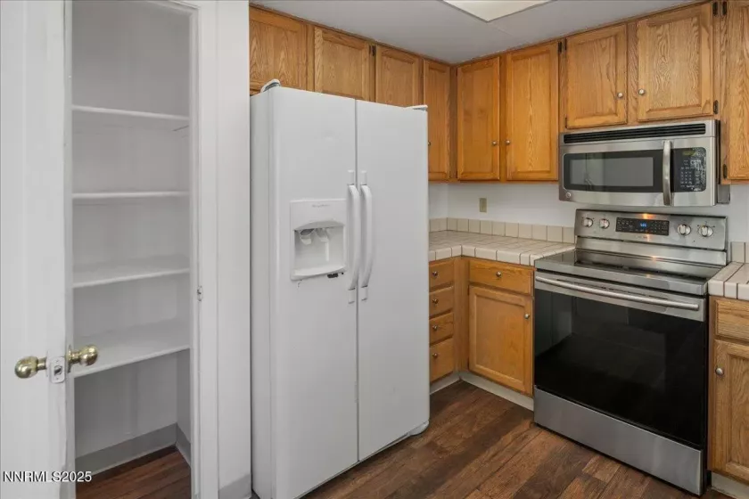 5142 Aspenview, Reno, Nevada 89523, 4 Bedrooms Bedrooms, ,3 BathroomsBathrooms,Residential,Residential,Aspenview,250053001