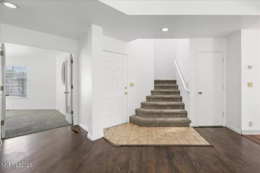 5142 Aspenview, Reno, Nevada 89523, 4 Bedrooms Bedrooms, ,3 BathroomsBathrooms,Residential,Residential,Aspenview,250053001