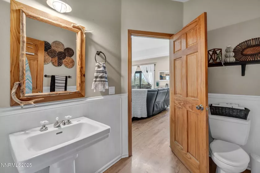 115281 US-395, Topaz, California 96133, 3 Bedrooms Bedrooms, ,3 BathroomsBathrooms,Residential,Residential,US-395,250053007