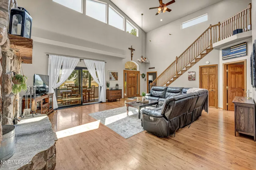 115281 US-395, Topaz, California 96133, 3 Bedrooms Bedrooms, ,3 BathroomsBathrooms,Residential,Residential,US-395,250053007