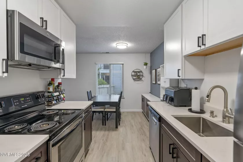 1555 Delucchi, Reno, Nevada 89502, 2 Bedrooms Bedrooms, ,1 BathroomBathrooms,Residential,Residential,Delucchi,250053010