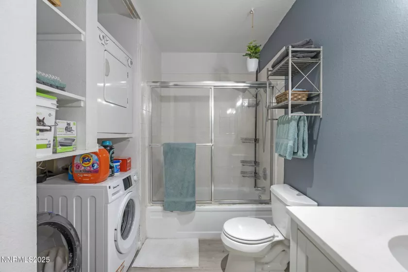 1555 Delucchi, Reno, Nevada 89502, 2 Bedrooms Bedrooms, ,1 BathroomBathrooms,Residential,Residential,Delucchi,250053010