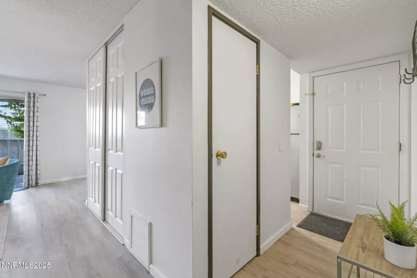1555 Delucchi, Reno, Nevada 89502, 2 Bedrooms Bedrooms, ,1 BathroomBathrooms,Residential,Residential,Delucchi,250053010