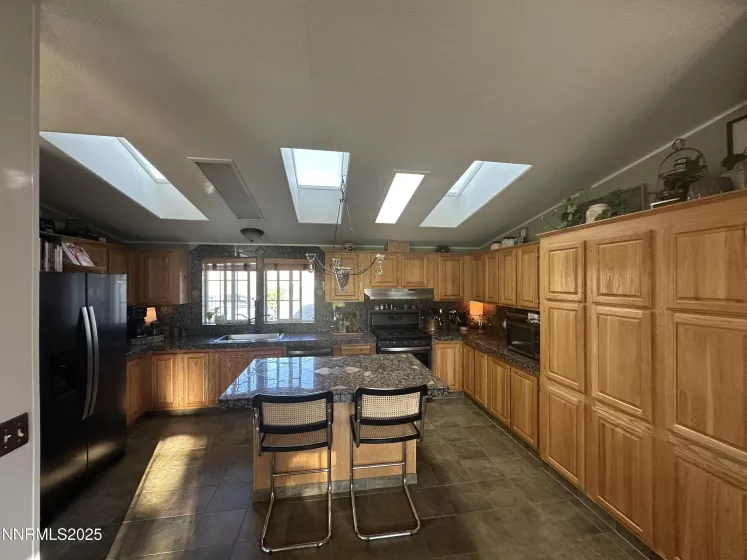 1625 Youngberg, Winnemucca, Nevada 89445, 3 Bedrooms Bedrooms, ,2 BathroomsBathrooms,Residential,Residential,Youngberg,250053012