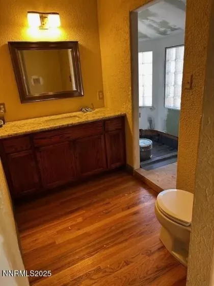 Primary suite bathroom vanity