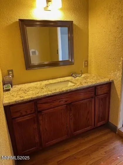 Primary suite bathroom vanity