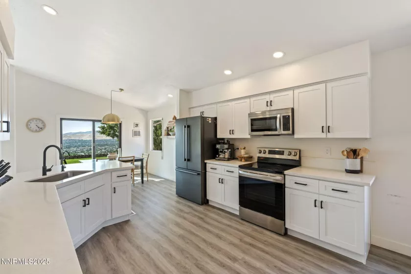 4535 Desert Hills, Sparks, Nevada 89436, 3 Bedrooms Bedrooms, ,2 BathroomsBathrooms,Residential,Residential,Desert Hills,250053014