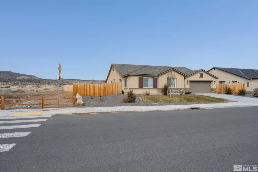 1981 Lanstar, Sparks, Nevada 89441, 4 Bedrooms Bedrooms, ,3 BathroomsBathrooms,Residential,Residential,Lanstar,250004578