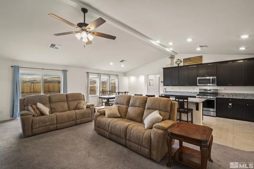 1981 Lanstar, Sparks, Nevada 89441, 4 Bedrooms Bedrooms, ,3 BathroomsBathrooms,Residential,Residential,Lanstar,250004578