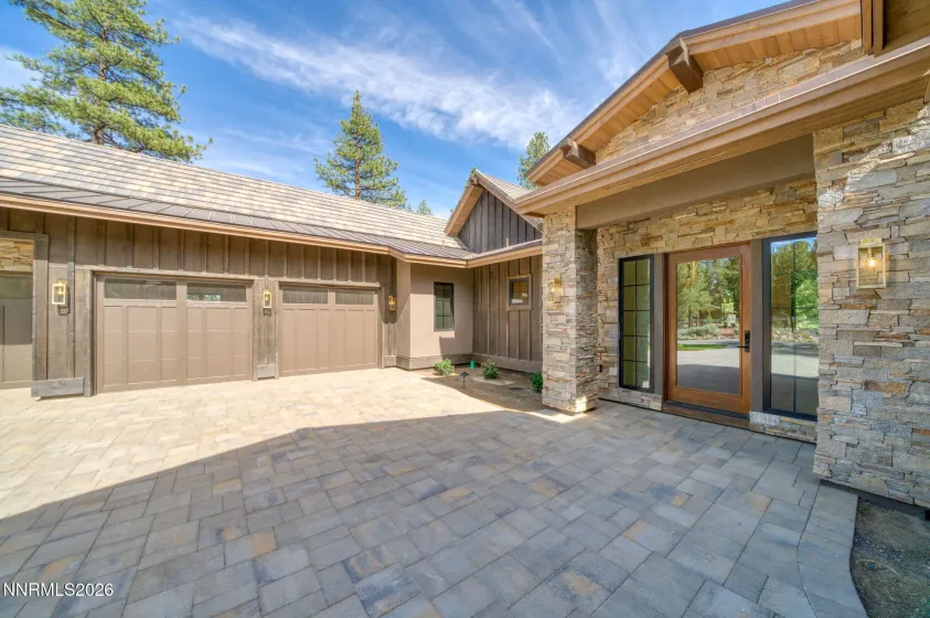 5320 Nestle, Reno, Nevada 89511, 4 Bedrooms Bedrooms, ,5 BathroomsBathrooms,Residential,Residential,Nestle,0,230008599