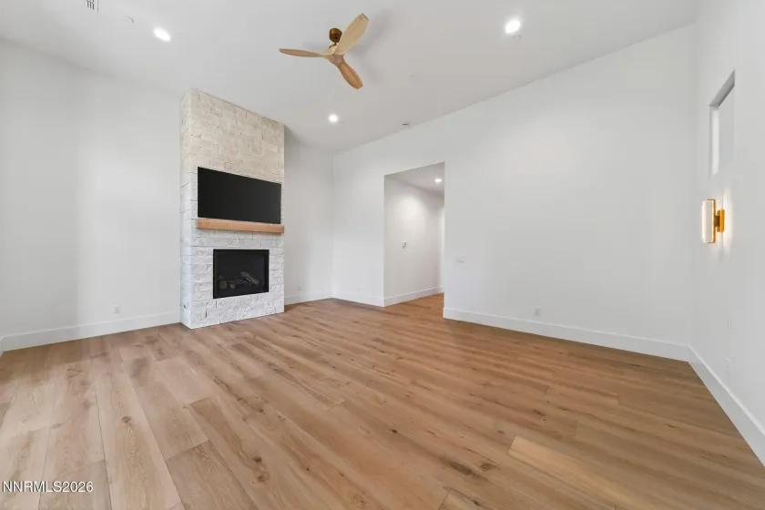 5320 Nestle, Reno, Nevada 89511, 4 Bedrooms Bedrooms, ,5 BathroomsBathrooms,Residential,Residential,Nestle,0,230008599