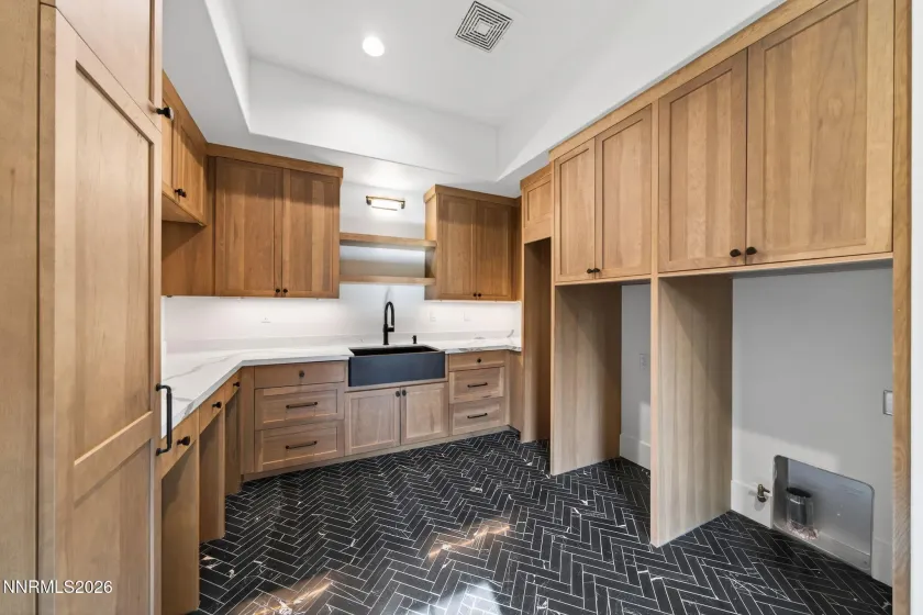 5320 Nestle, Reno, Nevada 89511, 4 Bedrooms Bedrooms, ,5 BathroomsBathrooms,Residential,Residential,Nestle,0,230008599