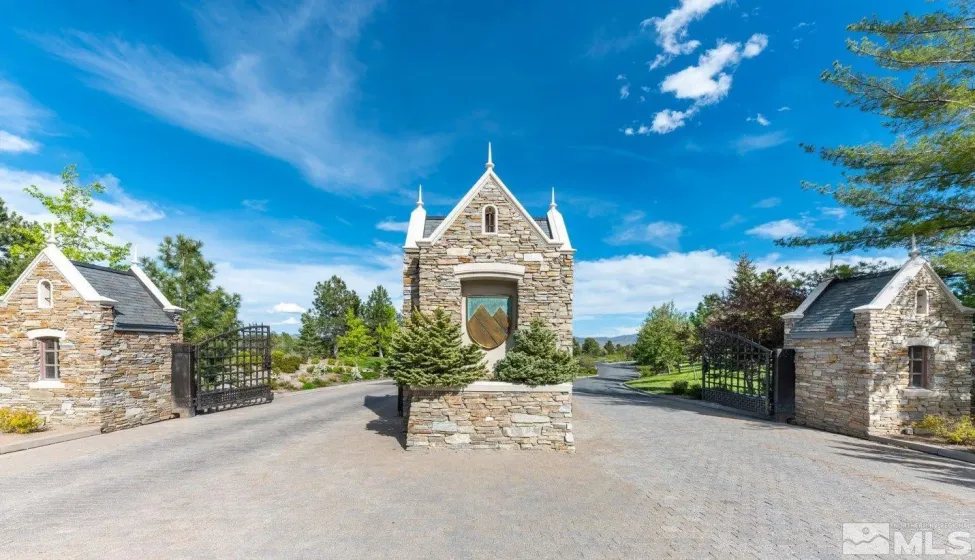 5320 Nestle, Reno, Nevada 89511, 4 Bedrooms Bedrooms, ,5 BathroomsBathrooms,Residential,Residential,Nestle,0,230008599