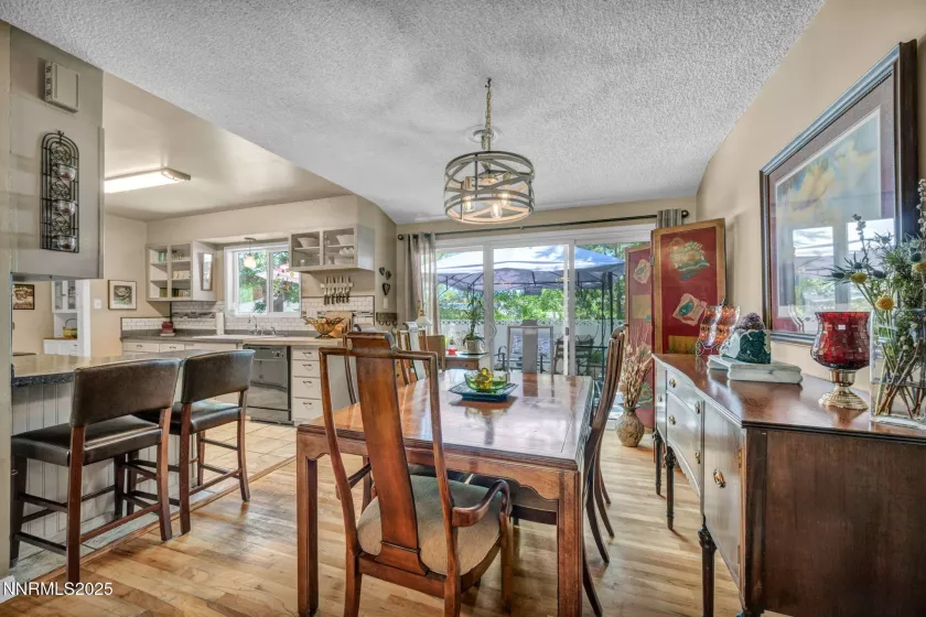 80 Strawberry, Reno, Nevada 89509, 3 Bedrooms Bedrooms, ,2 BathroomsBathrooms,Residential,Residential,Strawberry,250052269
