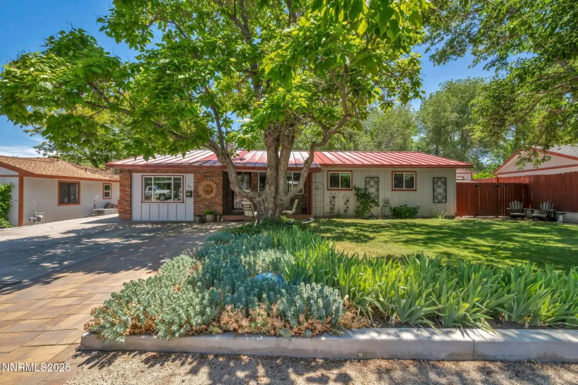 80 Strawberry, Reno, Nevada 89509, 3 Bedrooms Bedrooms, ,2 BathroomsBathrooms,Residential,Residential,Strawberry,250052269