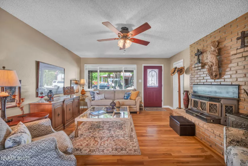 80 Strawberry, Reno, Nevada 89509, 3 Bedrooms Bedrooms, ,2 BathroomsBathrooms,Residential,Residential,Strawberry,250052269