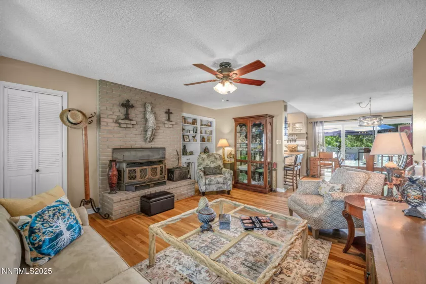 80 Strawberry, Reno, Nevada 89509, 3 Bedrooms Bedrooms, ,2 BathroomsBathrooms,Residential,Residential,Strawberry,250052269