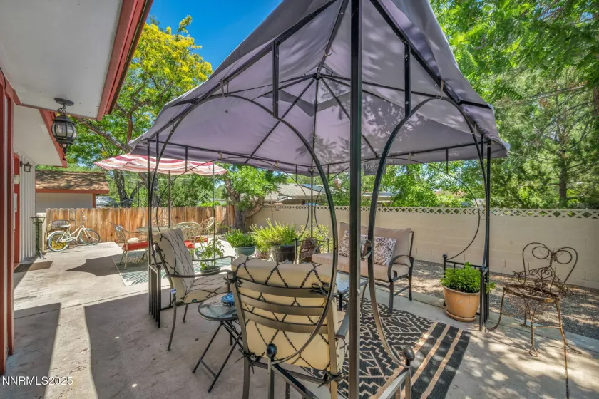 80 Strawberry, Reno, Nevada 89509, 3 Bedrooms Bedrooms, ,2 BathroomsBathrooms,Residential,Residential,Strawberry,250052269