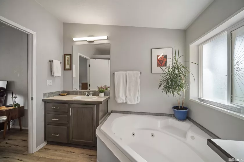 13705 Red Rock, Reno, Nevada 89508, 3 Bedrooms Bedrooms, ,2 BathroomsBathrooms,Residential,Residential,Red Rock,250006375