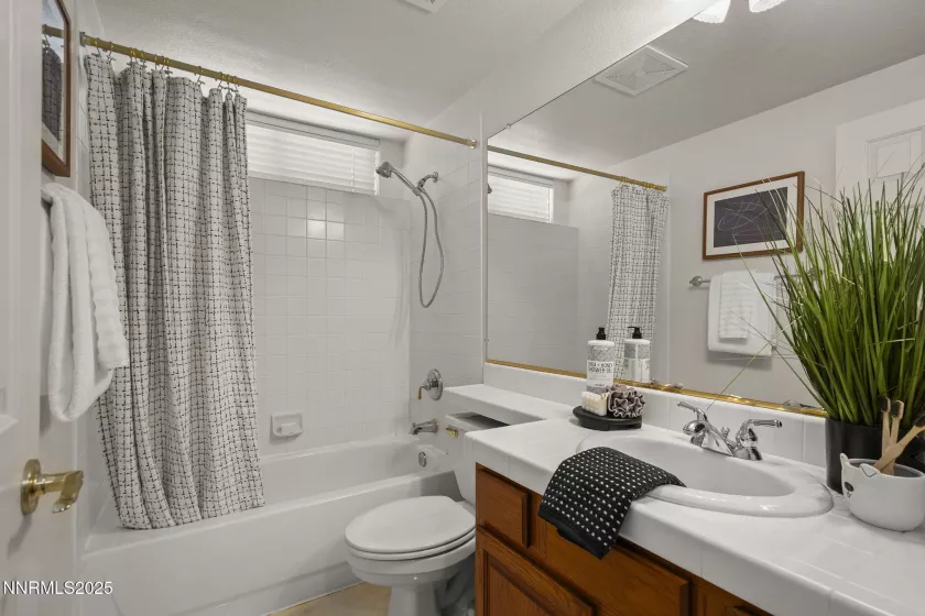 4811 Elkcreek, Reno, Nevada 89519, 5 Bedrooms Bedrooms, ,3 BathroomsBathrooms,Residential,Residential,Elkcreek,250053019