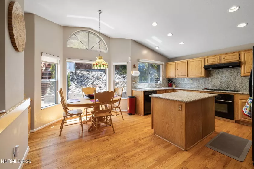 3280 Thornhill, Reno, Nevada 89509, 4 Bedrooms Bedrooms, ,3 BathroomsBathrooms,Residential,Residential,Thornhill,250053020