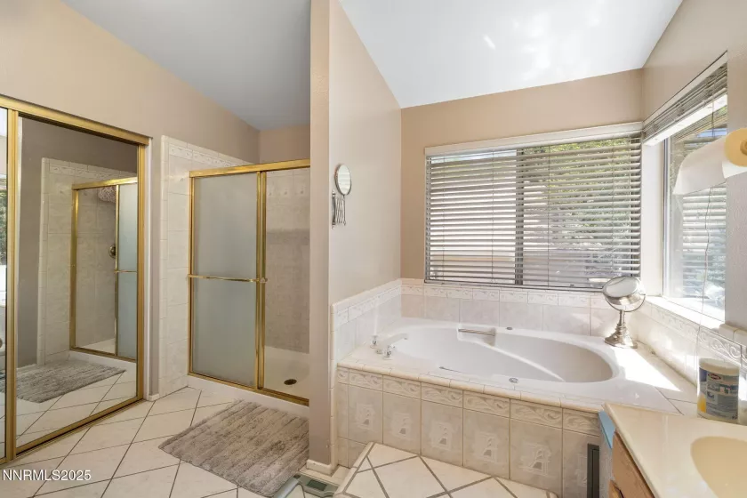 3280 Thornhill, Reno, Nevada 89509, 4 Bedrooms Bedrooms, ,3 BathroomsBathrooms,Residential,Residential,Thornhill,250053020