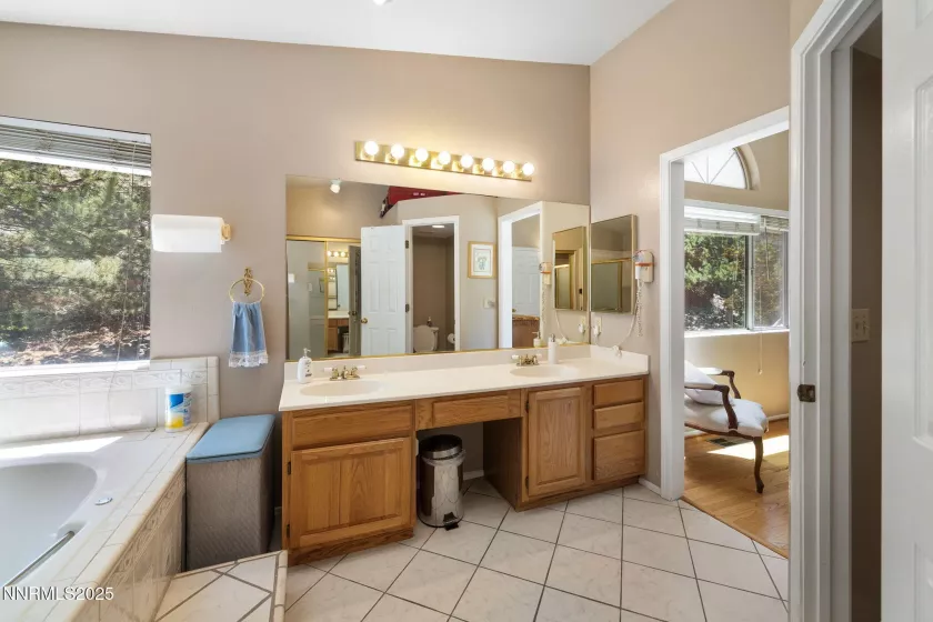 3280 Thornhill, Reno, Nevada 89509, 4 Bedrooms Bedrooms, ,3 BathroomsBathrooms,Residential,Residential,Thornhill,250053020