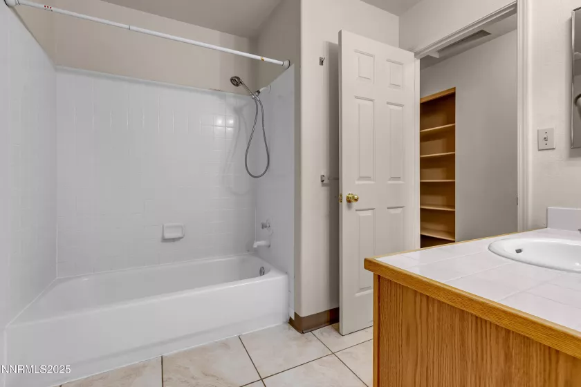 6690 Dorchester, Sparks, Nevada 89436, 3 Bedrooms Bedrooms, ,2 BathroomsBathrooms,Residential,Residential,Dorchester,250006343
