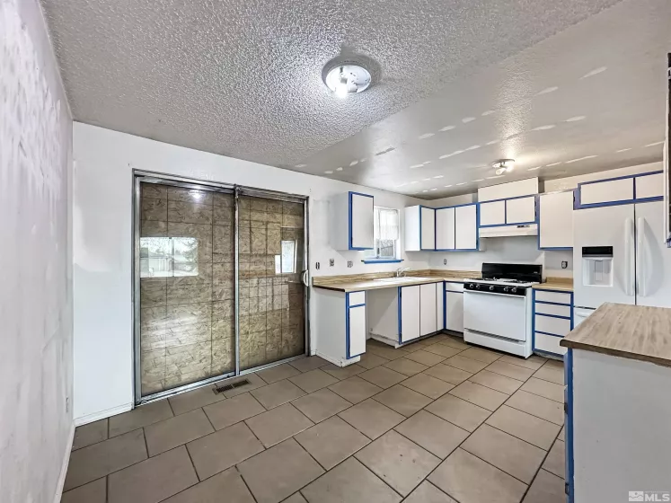 11019 Bornite, Reno, Nevada 89506, 3 Bedrooms Bedrooms, ,2 BathroomsBathrooms,Residential,Residential,Bornite,250003357