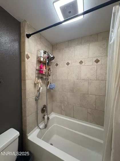 5045 Offenhauser, Winnemucca, Nevada 89445, 5 Bedrooms Bedrooms, ,2 BathroomsBathrooms,Residential,Residential,Offenhauser,250053034