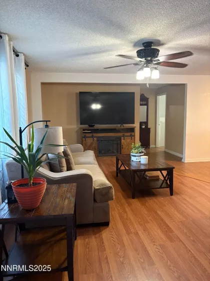 5045 Offenhauser, Winnemucca, Nevada 89445, 5 Bedrooms Bedrooms, ,2 BathroomsBathrooms,Residential,Residential,Offenhauser,250053034