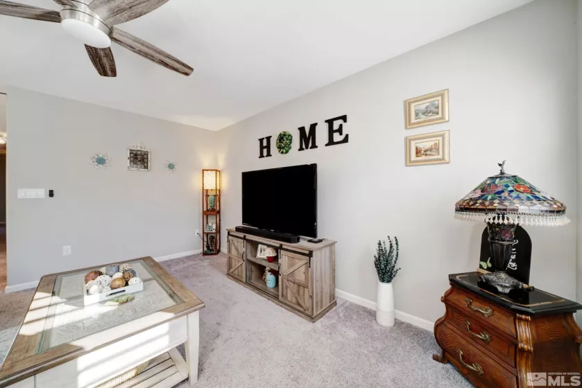 506 Paradise Valley, Reno, Nevada 89506, 3 Bedrooms Bedrooms, ,2 BathroomsBathrooms,Residential,Residential,Paradise Valley,250000372