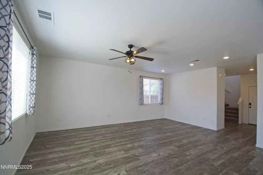 9800 Fishermans Reef Ct, Reno, Nevada 89506, 3 Bedrooms Bedrooms, ,3 BathroomsBathrooms,Residential Lease,Manufactured,Fishermans Reef Ct,250053043
