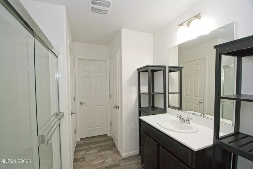 9800 Fishermans Reef Ct, Reno, Nevada 89506, 3 Bedrooms Bedrooms, ,3 BathroomsBathrooms,Residential Lease,Manufactured,Fishermans Reef Ct,250053043