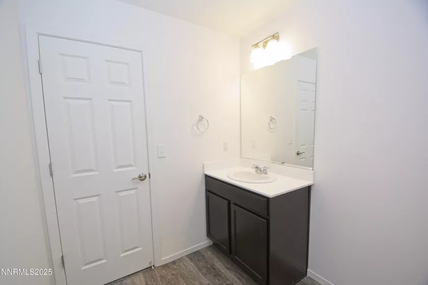 9800 Fishermans Reef Ct, Reno, Nevada 89506, 3 Bedrooms Bedrooms, ,3 BathroomsBathrooms,Residential Lease,Manufactured,Fishermans Reef Ct,250053043