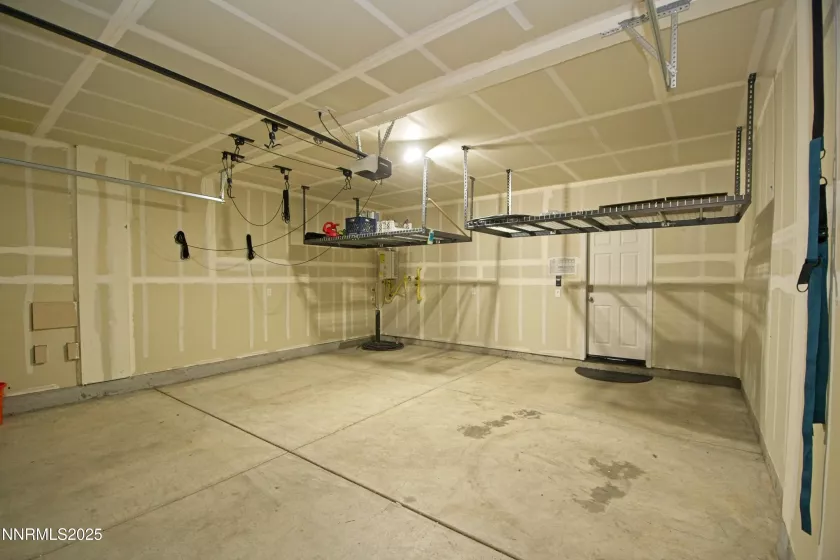 9800 Fishermans Reef Ct, Reno, Nevada 89506, 3 Bedrooms Bedrooms, ,3 BathroomsBathrooms,Residential Lease,Manufactured,Fishermans Reef Ct,250053043