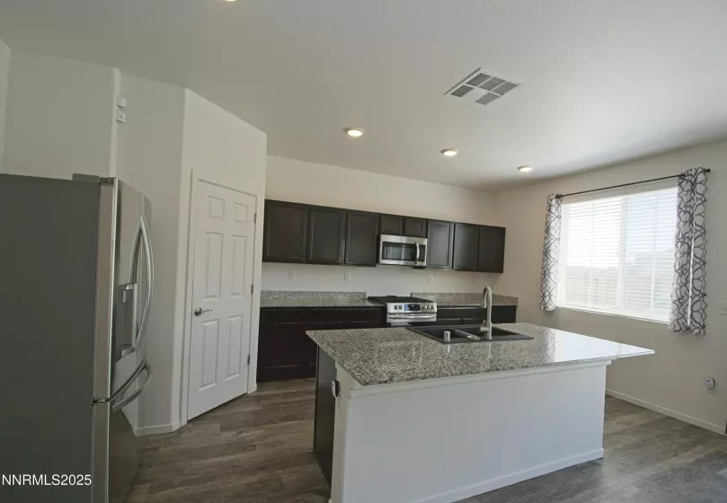 9800 Fishermans Reef Ct, Reno, Nevada 89506, 3 Bedrooms Bedrooms, ,3 BathroomsBathrooms,Residential Lease,Manufactured,Fishermans Reef Ct,250053043