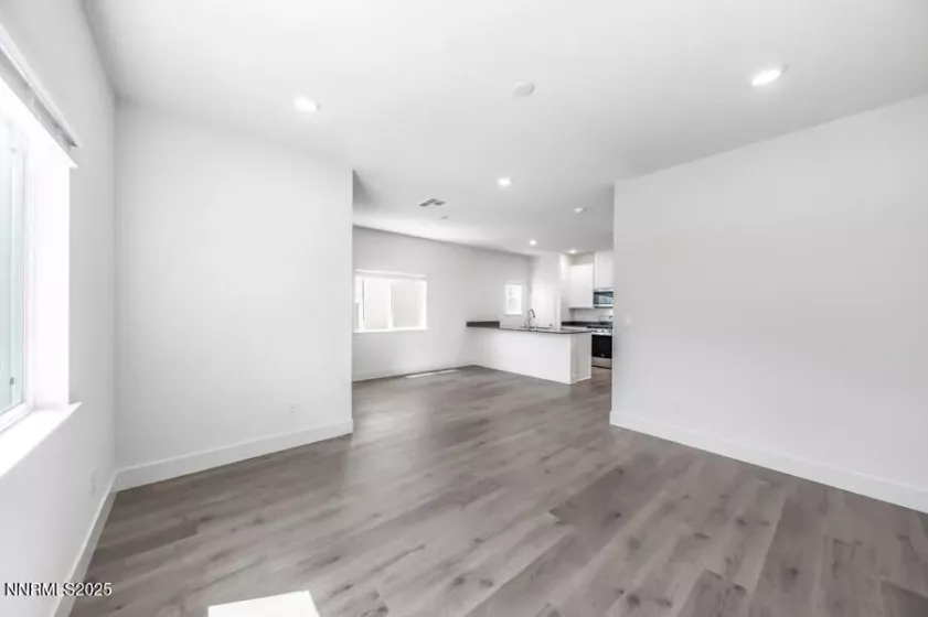 1632 Prancer, Reno, Nevada 89523, 3 Bedrooms Bedrooms, ,3 BathroomsBathrooms,Residential,Residential,Prancer,250053044