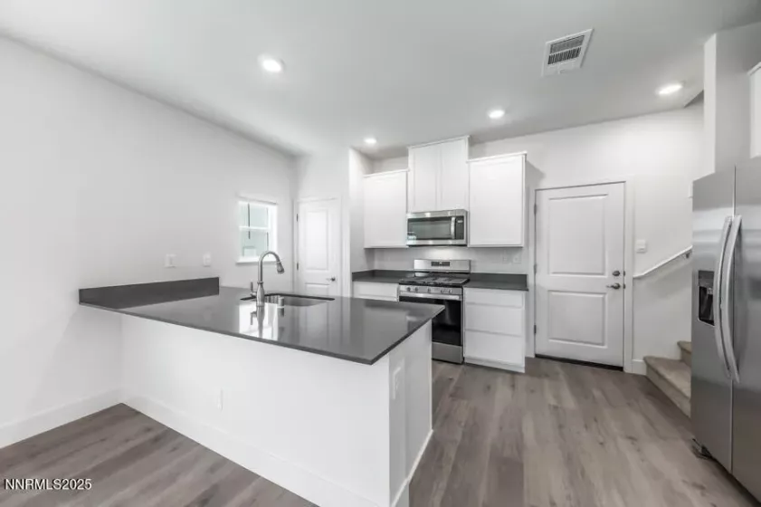 1632 Prancer, Reno, Nevada 89523, 3 Bedrooms Bedrooms, ,3 BathroomsBathrooms,Residential,Residential,Prancer,250053044