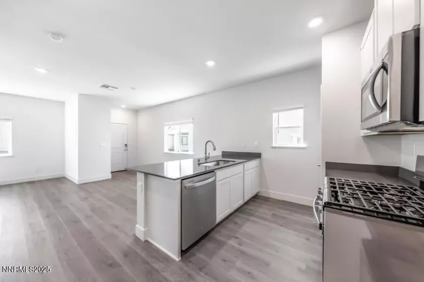 1632 Prancer, Reno, Nevada 89523, 3 Bedrooms Bedrooms, ,3 BathroomsBathrooms,Residential,Residential,Prancer,250053044