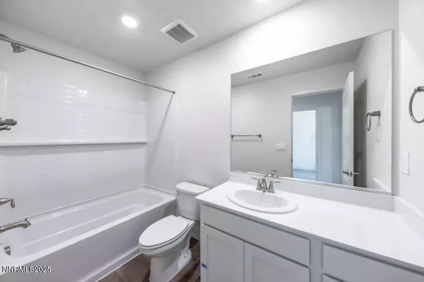 1632 Prancer, Reno, Nevada 89523, 3 Bedrooms Bedrooms, ,3 BathroomsBathrooms,Residential,Residential,Prancer,250053044