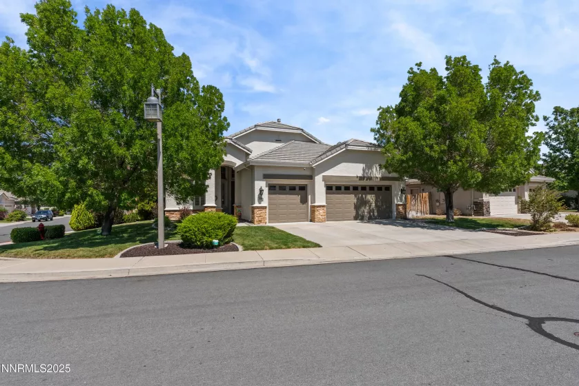 10095 Cascade Falls, Reno, Nevada 89521, 4 Bedrooms Bedrooms, ,2 BathroomsBathrooms,Residential,Residential,Cascade Falls,250053045