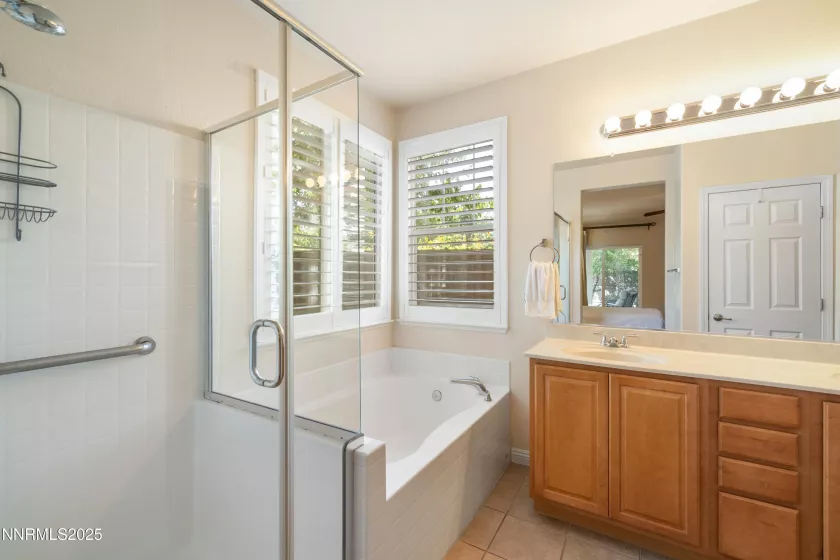 597 Connemaras, Reno, Nevada 89521, 3 Bedrooms Bedrooms, ,2 BathroomsBathrooms,Residential,Residential,Connemaras,250053047