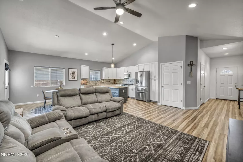 776 Great Basin, Fallon, Nevada 89406, 3 Bedrooms Bedrooms, ,2 BathroomsBathrooms,Residential,Residential,Great Basin,250053051