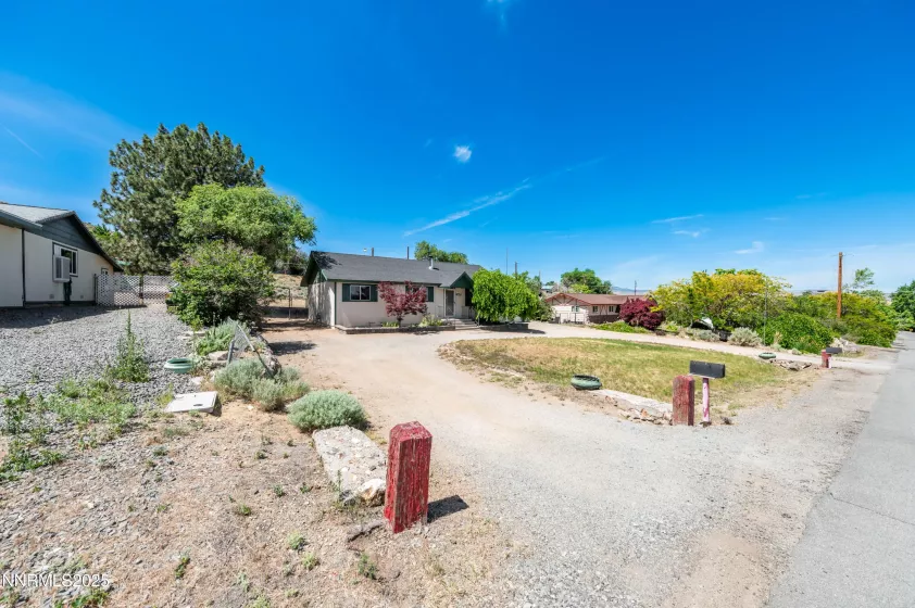 8720 Aquifer, Reno, Nevada 89506, 3 Bedrooms Bedrooms, ,2 BathroomsBathrooms,Residential,Residential,Aquifer,250051918