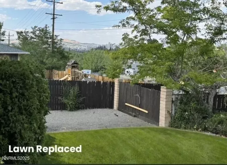2060 Del Rio, Reno, Nevada 89509, 4 Bedrooms Bedrooms, ,4 BathroomsBathrooms,Residential,Residential,Del Rio,250053063