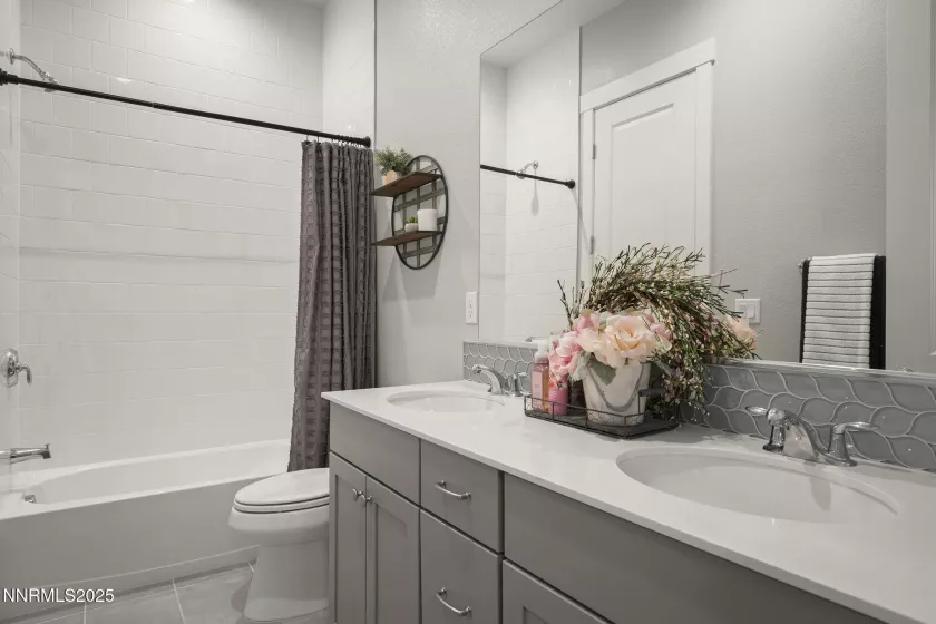 2904 Amethyst Hills, Reno, Nevada 89521, 3 Bedrooms Bedrooms, ,3 BathroomsBathrooms,Residential,Residential,Amethyst Hills,250053072